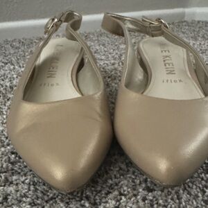 Anne Klein Tan Slingback Heels